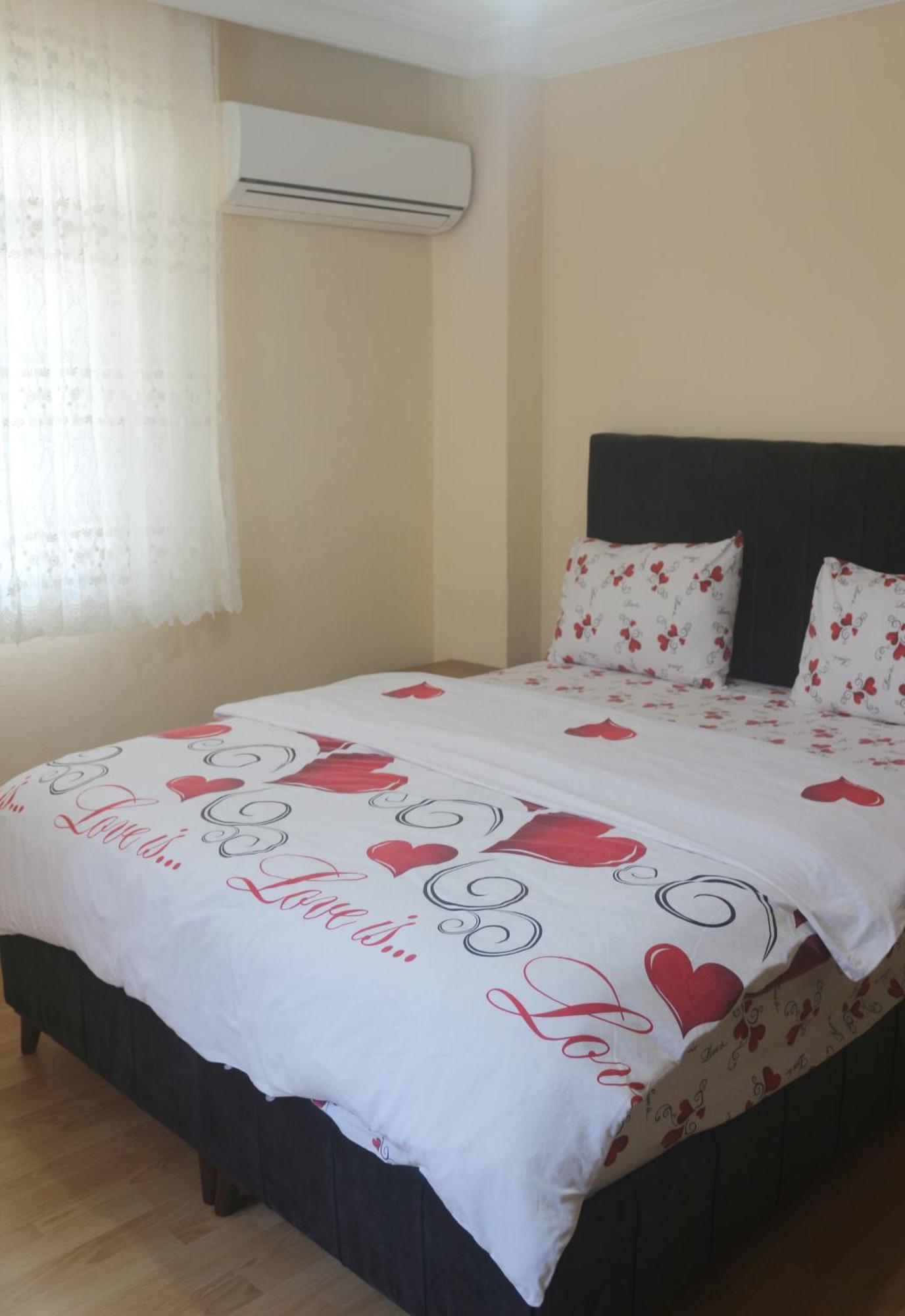 Gueler Central Apartment Трабзон Екстериор снимка
